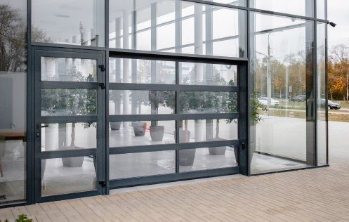 «Евроворота»: 7 критеріїв, на які варто звернути увагу перед купівлею гаражних секційних воріт